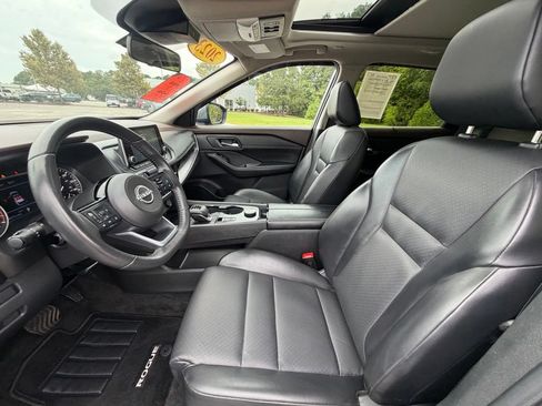 Certified 2023 Nissan Rogue SV w/ SV Premium B Package AWD/4WD image 11