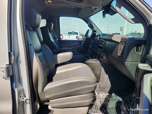 Used 2020 Chevrolet Express 2500 Extended w/ Enhanced Convenience Package image 44