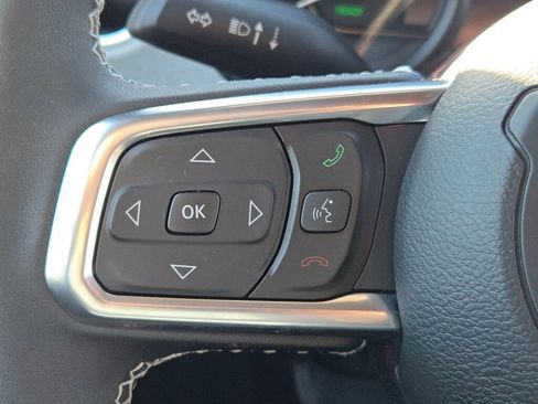 Certified 2025 Jeep Wrangler Unlimited Sahara w/ Safety Group image 27