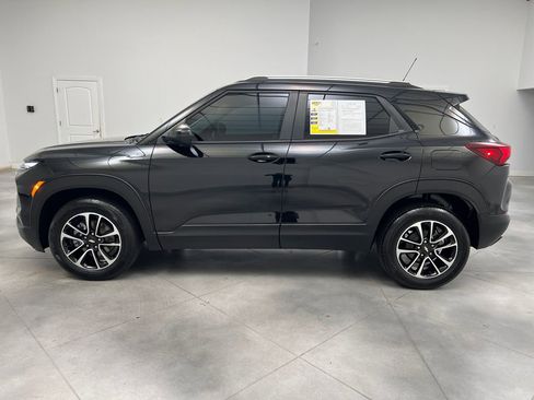Used 2025 Chevrolet TrailBlazer LT AWD/4WD image 4