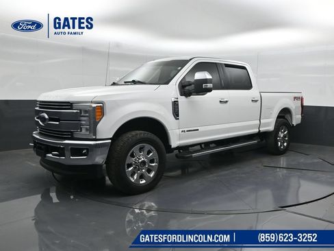 Used 2018 Ford F250 Lariat w/ Lariat Ultimate Package AWD/4WD image 6