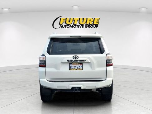 Used 2018 Toyota 4Runner SR5 image 5