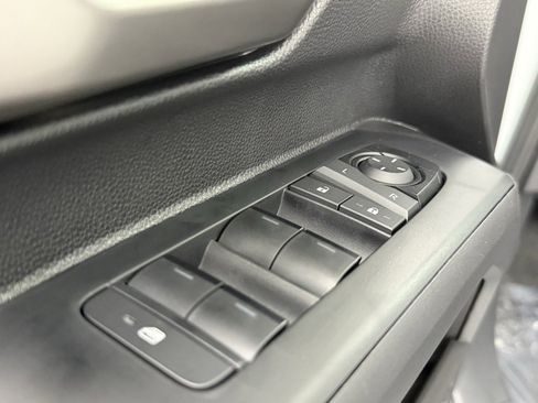 Used 2025 Toyota Tacoma TRD Off-Road image 14