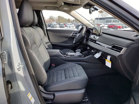 New 2026 Mitsubishi Outlander Trail Edition image 13