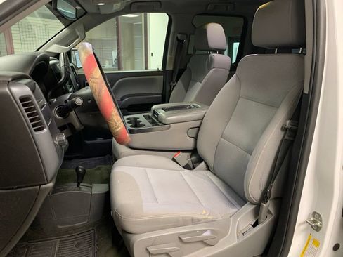 Used 2018 Chevrolet Silverado 1500 Custom w/ Custom Value Package AWD/4WD image 7