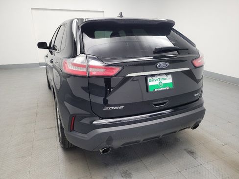 Used 2020 Ford Edge SE image 6