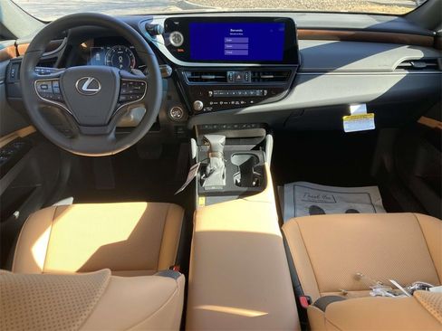 New 2025 Lexus ES 350 w/ Premium Package image 10