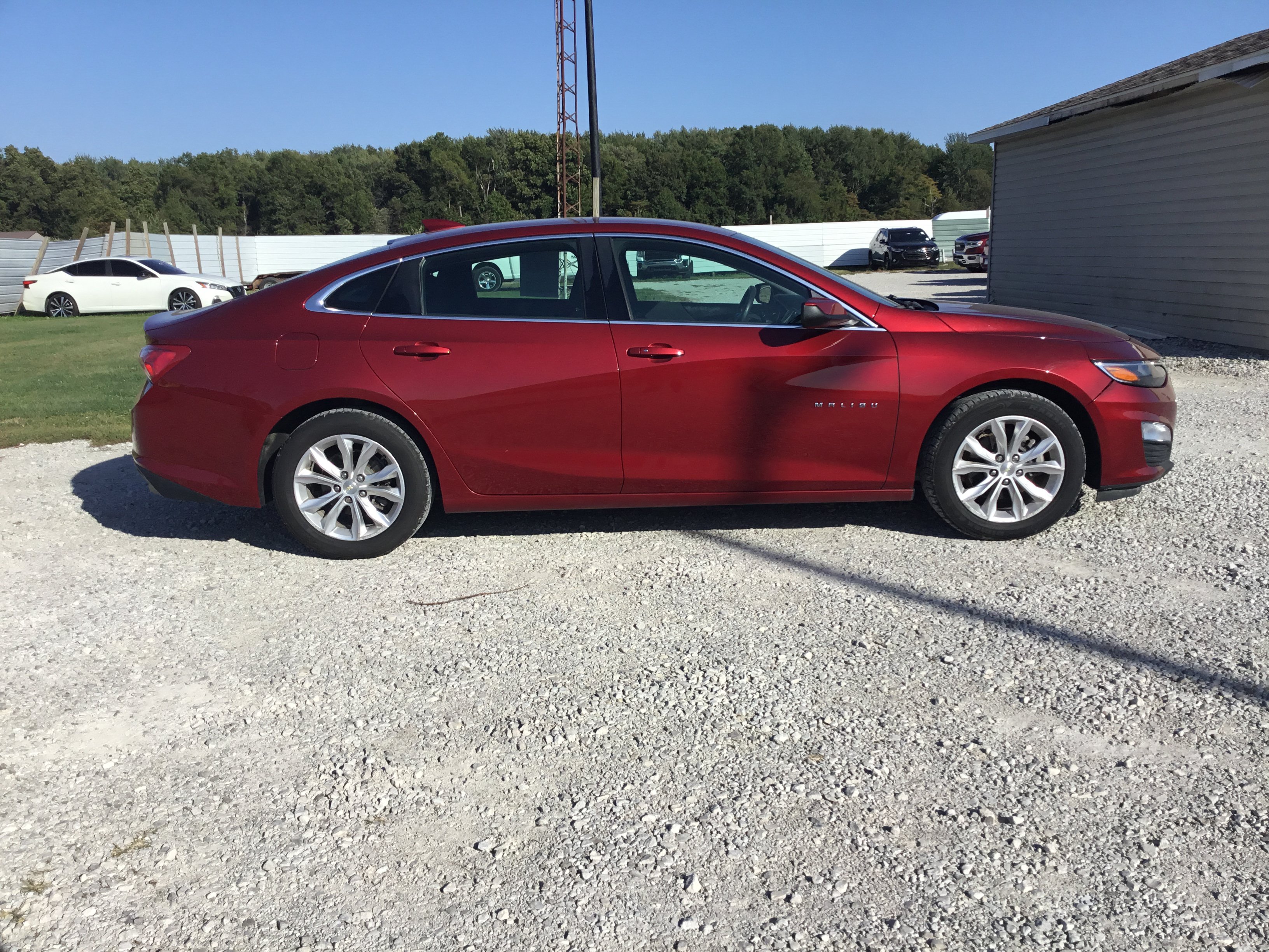 Used 2019 Chevrolet Malibu LT w/ Driver Confidence Package II FWD image 2