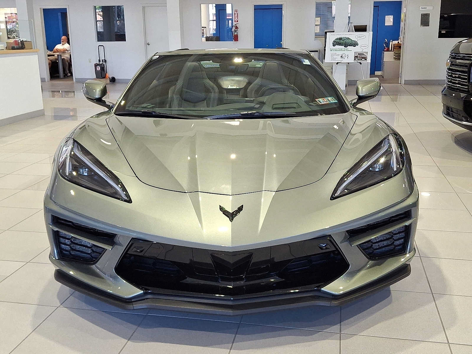 Used 2023 Chevrolet Corvette Stingray Preferred Conv w/ Stealth Interior Trim Package RWD image 2