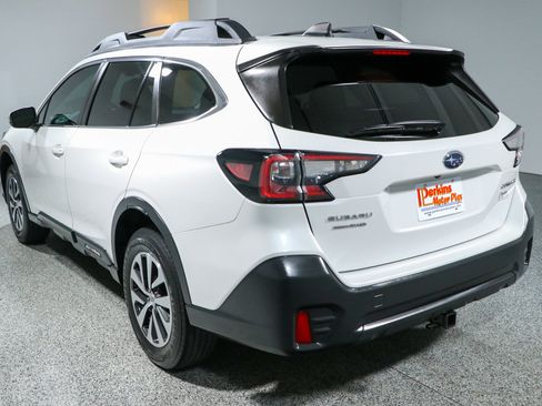 Used 2022 Subaru Outback Premium AWD/4WD image 9