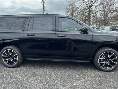 New 2026 Chevrolet Suburban RST w/ Comfort Package image 4