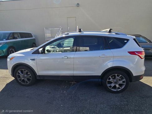 Used 2016 Ford Escape Titanium AWD/4WD image 4