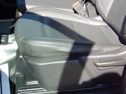 Used 2024 Chevrolet Silverado 2500 W/T w/ WT Convenience Package image 18