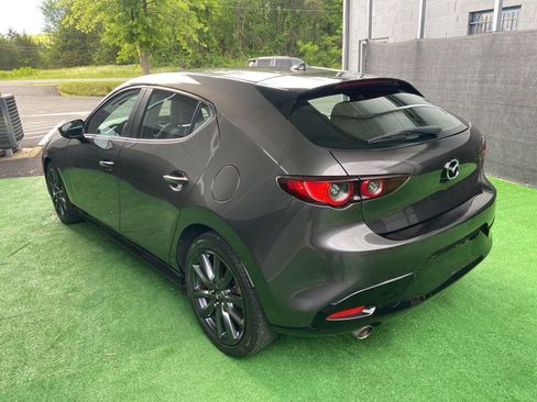 Used 2019 MAZDA MAZDA3 Hatchback w/ Preferred Package FWD image 8
