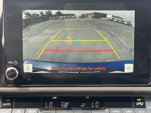 Used 2025 Toyota Camry SE AWD/4WD image 21