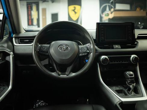 Used 2019 Toyota RAV4 XLE w/ Carpet Mat Package FWD image 16