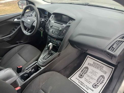 Used 2015 Ford Focus SE FWD image 17