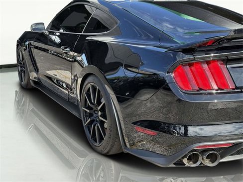 Used 2017 Ford Mustang Shelby GT350 image 14