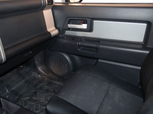 Used 2012 Toyota FJ Cruiser 4WD w/ Upgrade Pkg image 44