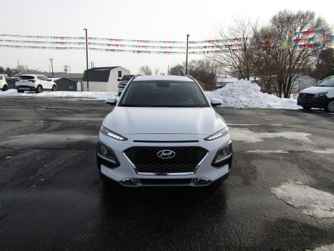 Used 2021 Hyundai Kona Limited w/ Cargo Package image 2