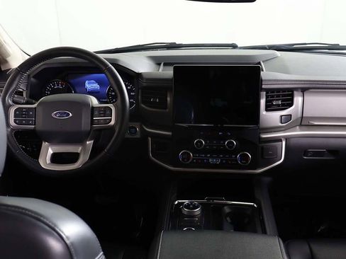 Used 2024 Ford Expedition XLT image 35