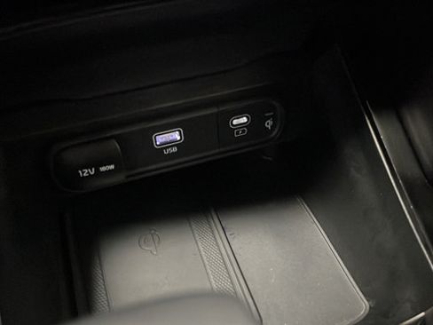 Used 2024 Kia Telluride EX w/ EX Captain's Chair Package AWD/4WD image 34
