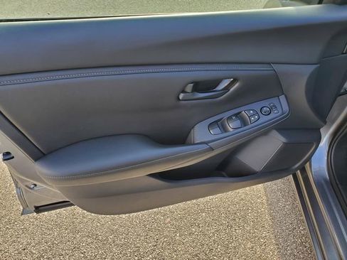 Used 2024 Nissan Sentra S image 13