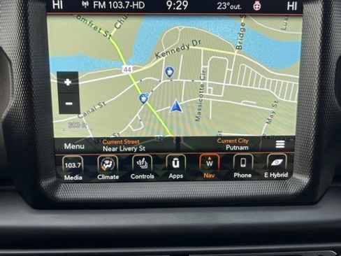 Used 2023 Jeep Wrangler Unlimited w/ Cold Weather Group image 26