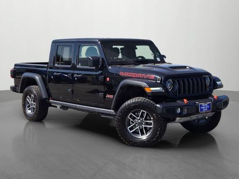Used 2026 Jeep Gladiator Mojave AWD/4WD image 8