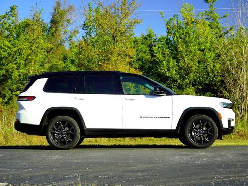 New 2025 Jeep Grand Cherokee L Limited image 5