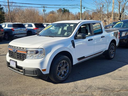 Used 2023 Ford Maverick XLT image 3