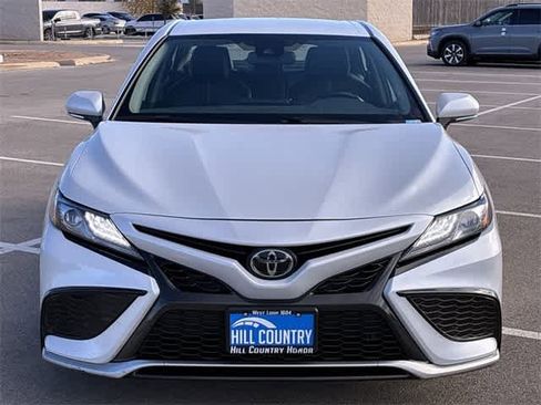Used 2023 Toyota Camry XSE image 9