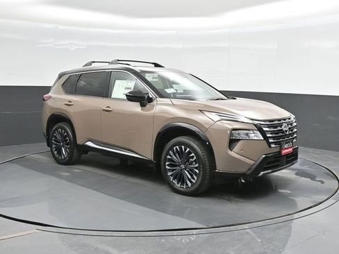 Used 2025 Nissan Rogue Platinum w/ Platinum Premium Package image 5