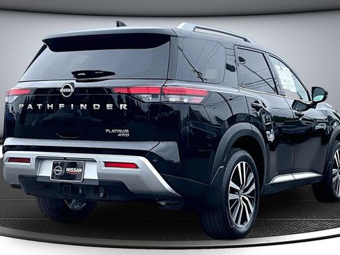 Used 2025 Nissan Pathfinder Platinum AWD/4WD image 6