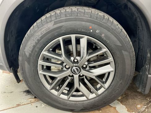 Used 2023 Nissan Rogue S image 26