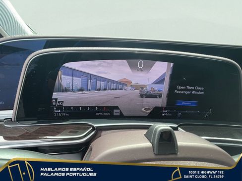 Certified 2024 Cadillac Escalade ESV Sport Platinum AWD/4WD image 17