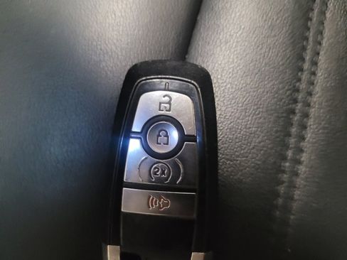 Used 2017 Ford Edge SEL w/ Equipment Group 201A image 32