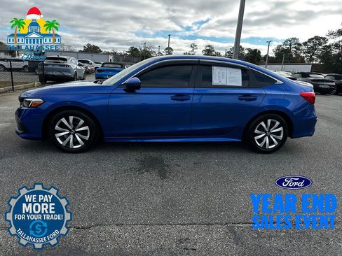 Used 2024 Honda Civic Touring image 3