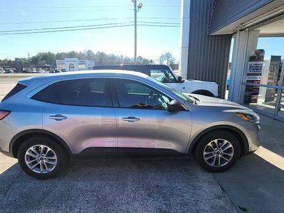 Used 2022 Ford Escape SE w/ Convenience Package