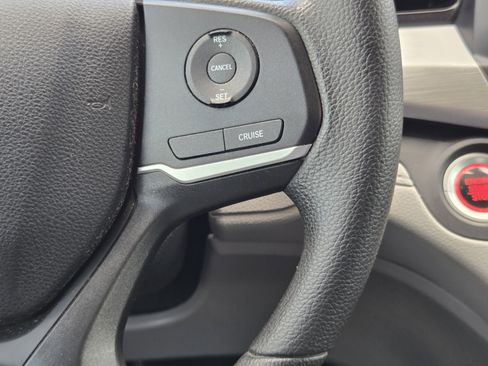 Used 2019 Honda Odyssey LX image 12