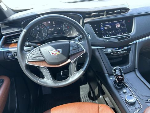 Used 2024 Cadillac XT5 Sportv w/ Technology Package AWD/4WD image 16