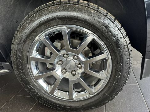 Used 2017 GMC Yukon SLT AWD/4WD image 49