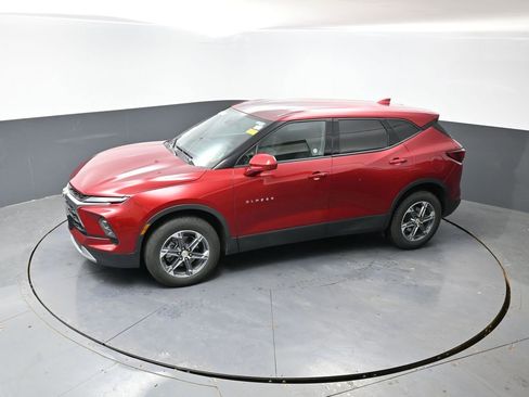 Used 2025 Chevrolet Blazer LT image 19