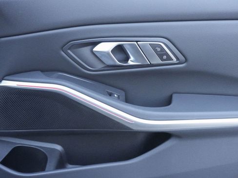 Used 2023 BMW 330i Sedan w/ M Sport Package image 30