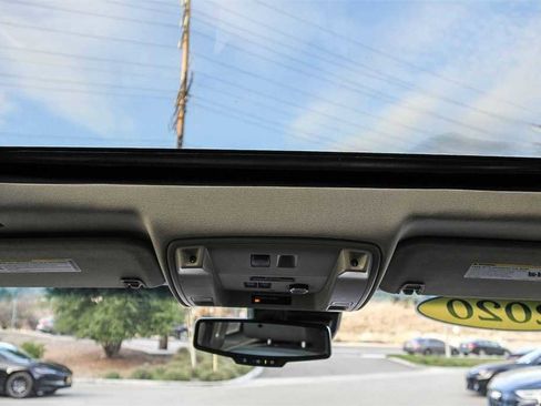 Used 2020 GMC Yukon Denali w/ Open Road Package image 10