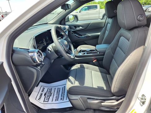 New 2026 Chevrolet Equinox LT FWD image 9