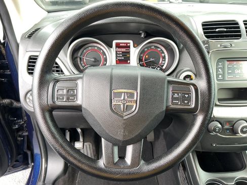 Used 2020 Dodge Journey SE image 16