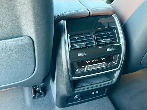 Used 2026 BMW X5 xDrive50e w/ M Sport Package image 19