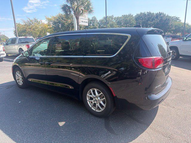 Used 2024 Chrysler Voyager LX FWD image 6