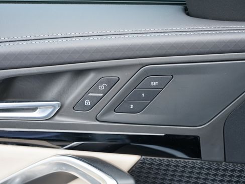 Used 2025 BMW X2 xDrive28i w/ Convenience Package image 18